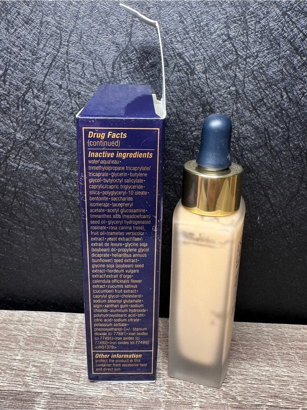 Estee Lauder Futurist Skin Tint Serum Foundation 1W1 Bone 30ml SPF20 NIB